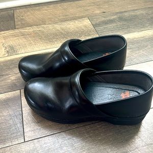 Dansko XP black leather clogs
